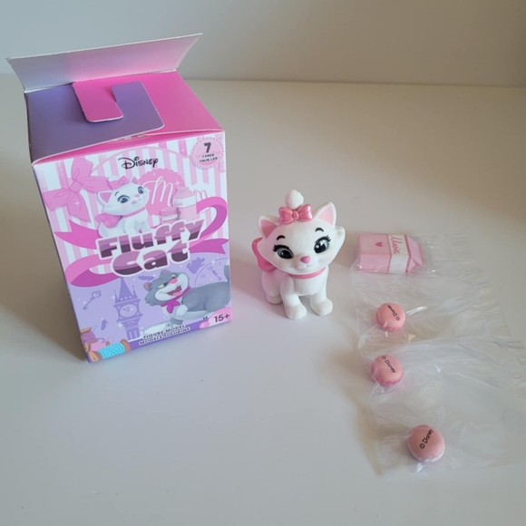 FLUFFY Cat Disney Open Box Marie The Aristocats Toy Collectible Figurine - Picture 1 of 6